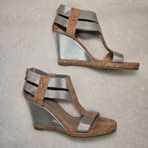 Donald J. Pliner Wedge Sandals Heels size 8 Silver Cork Beach
